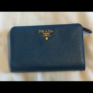 Prada Portafoglio Lampo/Saffiano Metal Wallet